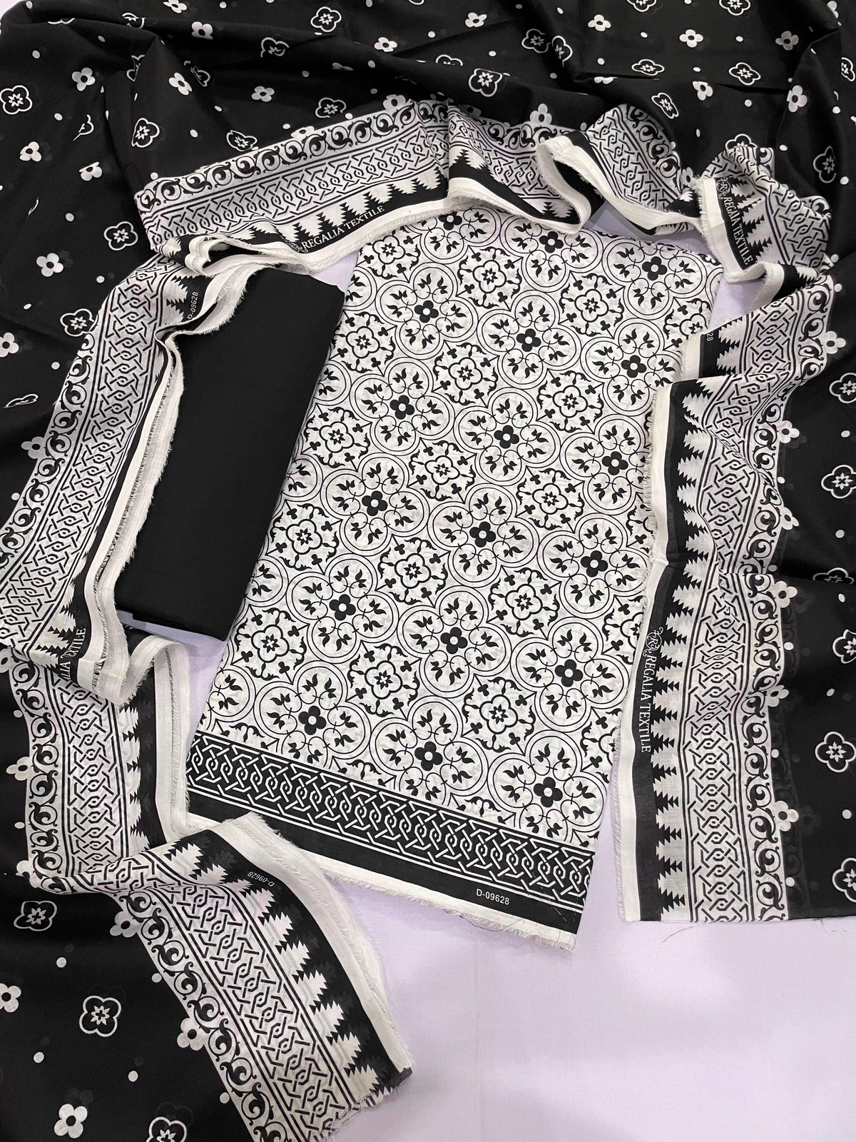 DIGITAL PRINT REGALIA 3pc